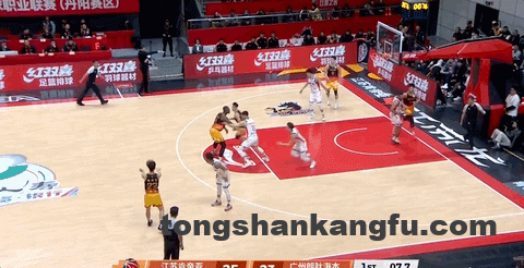 26岁广西球王，在质疑声中成为本土得分王