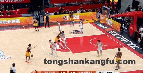 26岁广西球王，在质疑声中成为本土得分王